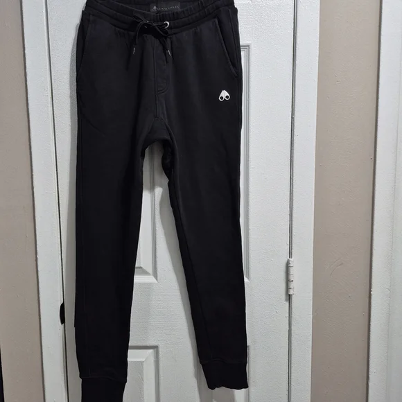 Moose Knuckles Black Sweatshirt and Joggers Set - Picture 3 of 10